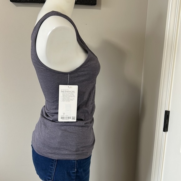 Lululemon Seek Simplicity Tank Top Deep Purple Stretch Sz 8 NEW - Picture 4 of 9